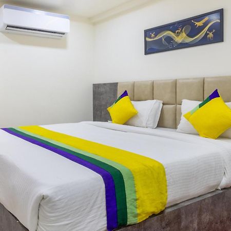 Itsy Hotels Signature, Nehru Nagar Ahmedabad Buitenkant foto