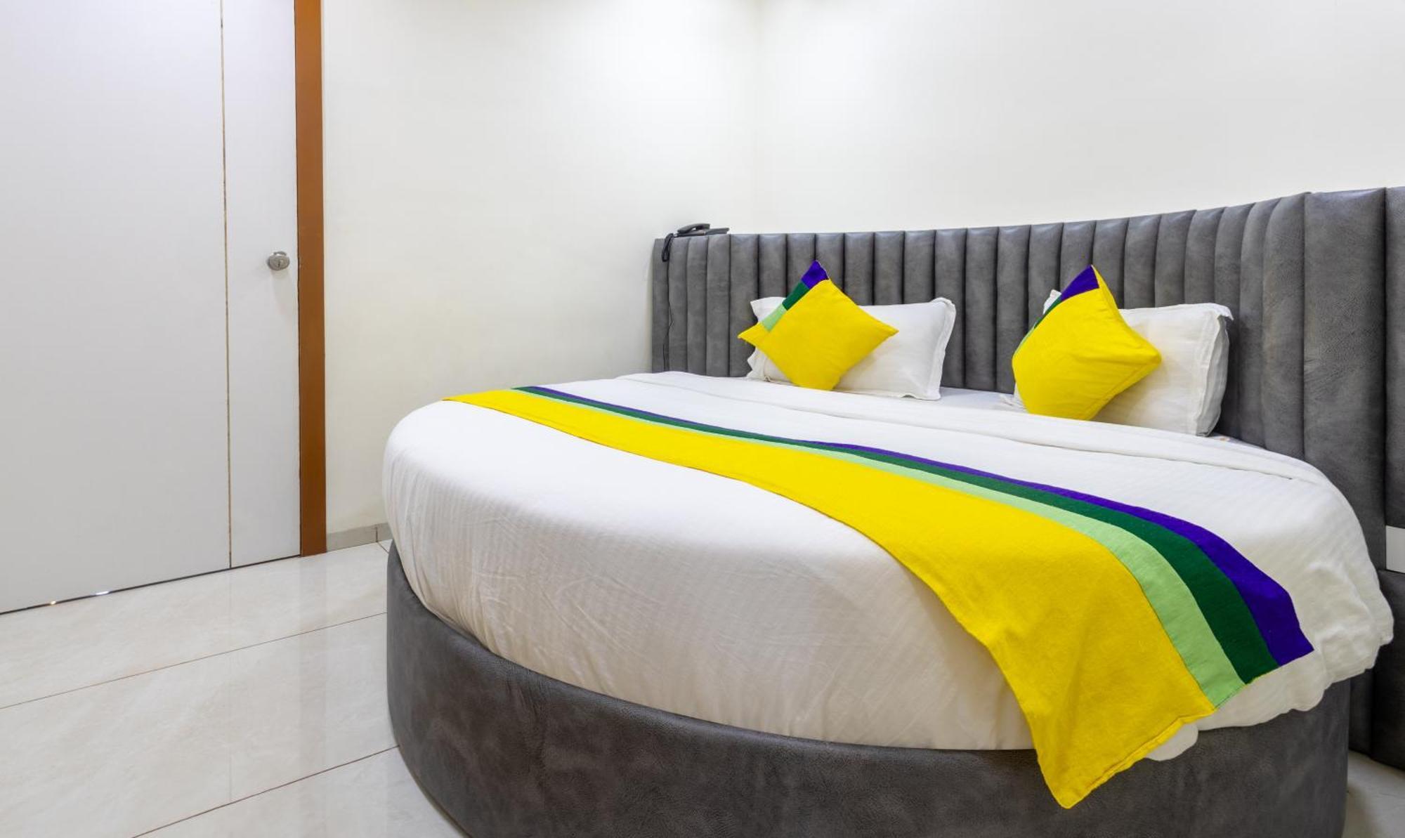 Itsy Hotels Signature, Nehru Nagar Ahmedabad Buitenkant foto