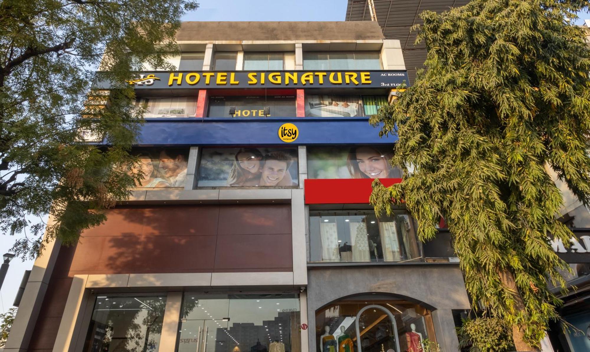 Itsy Hotels Signature, Nehru Nagar Ahmedabad Buitenkant foto