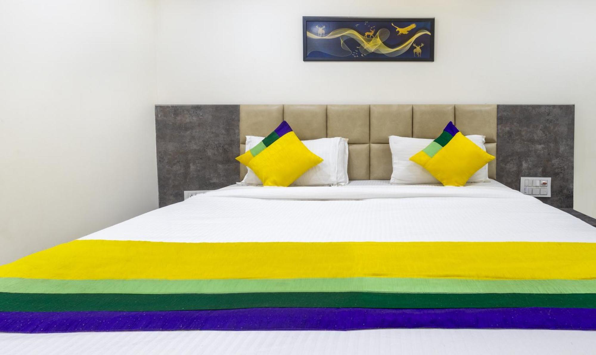 Itsy Hotels Signature, Nehru Nagar Ahmedabad Buitenkant foto