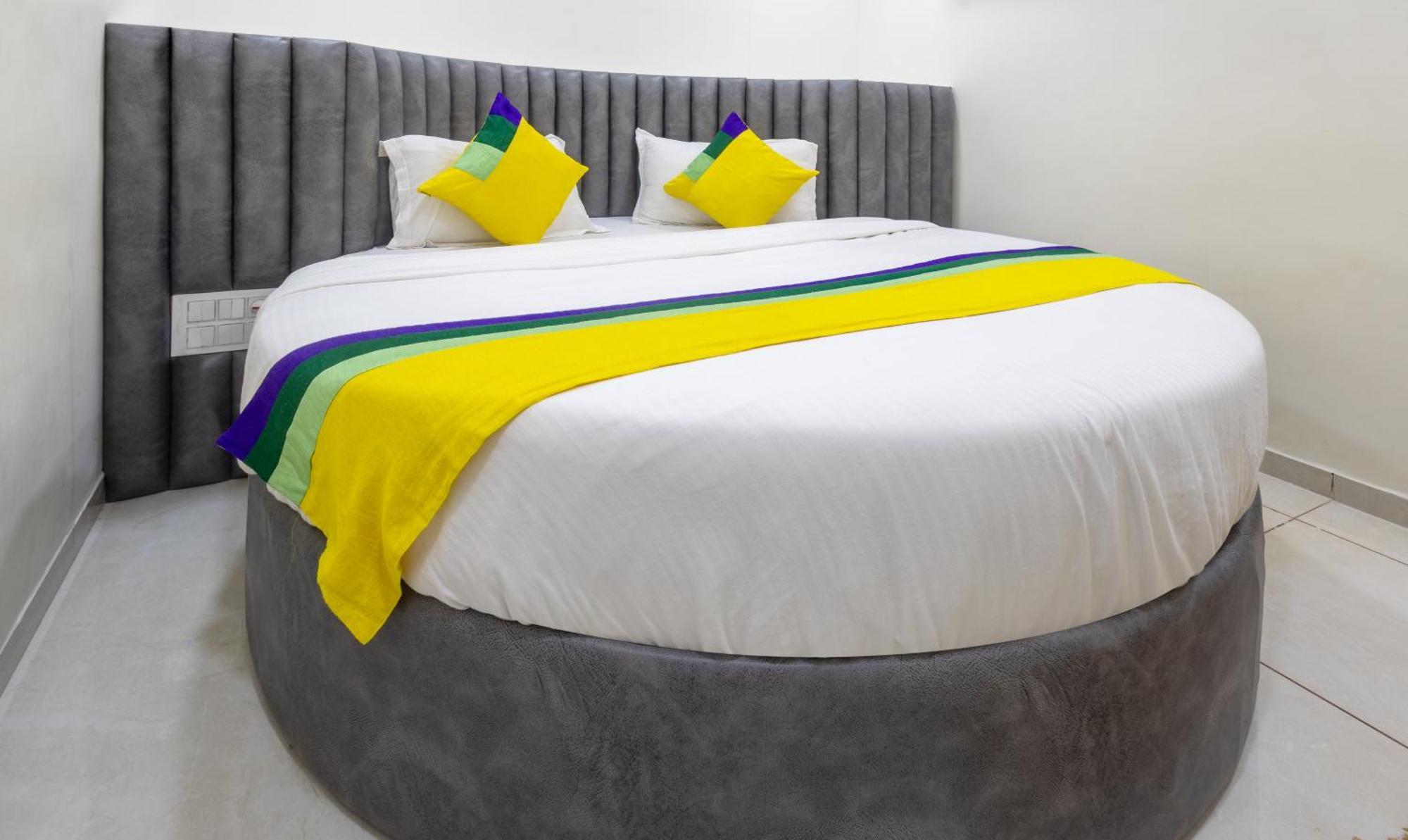 Itsy Hotels Signature, Nehru Nagar Ahmedabad Buitenkant foto
